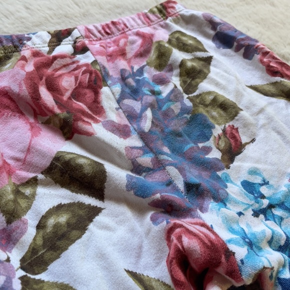 Posh Peanut | Hydrangea Rose Print Joggers | 6T - Picture 10 of 13